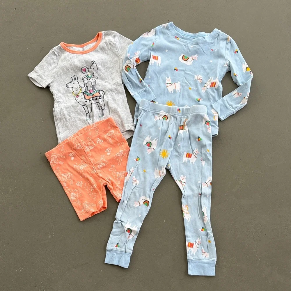 Old Navy Kids and Members Mark Llama Pajama Set - Size 3T